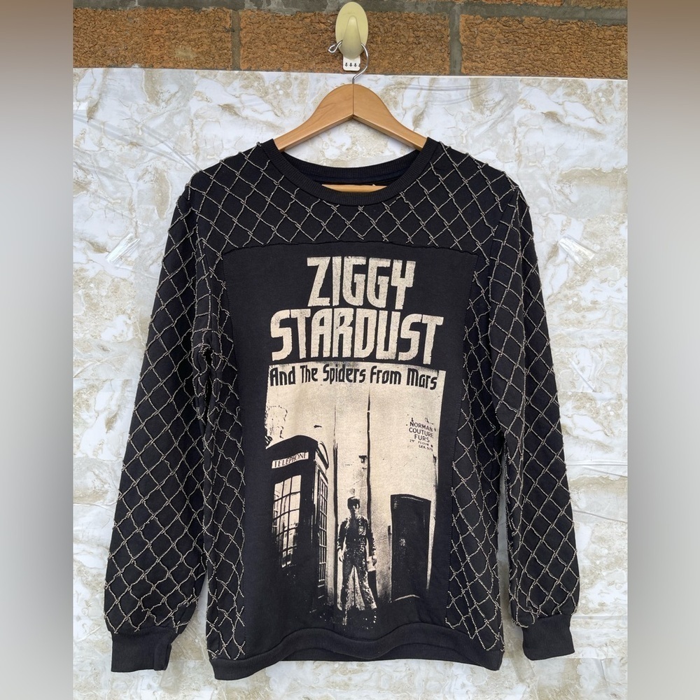 House of the Gods x David Bowie Ziggy Stardust
Sweatshirt S - Beaded Rock Graphi